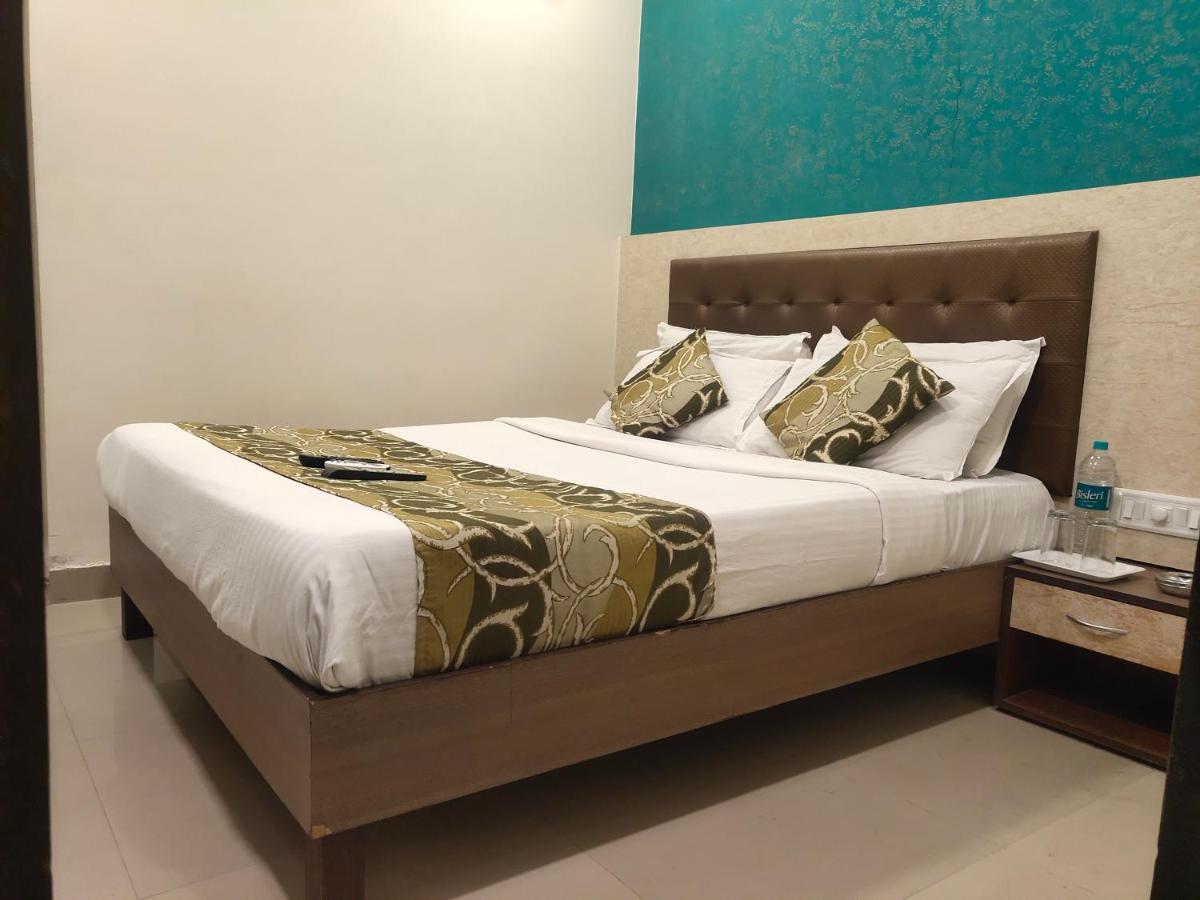Hotel Golden Nest Popular Residency, Mumbai